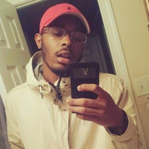 Meet your Posher, Aaron