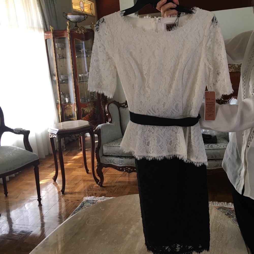 Dress - Picture 3 of 3