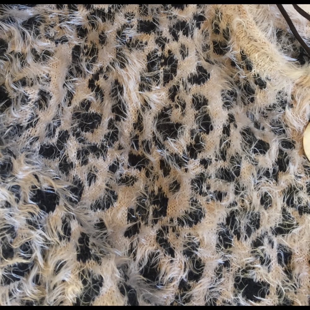 Sweater - Picture 2 of 3