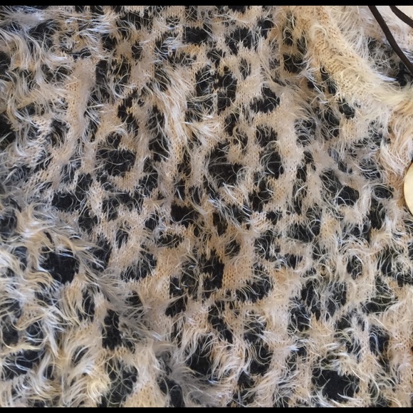 Sweater - Picture 2 of 3