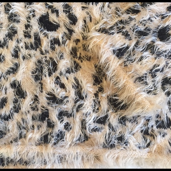 Sweater - Picture 3 of 3