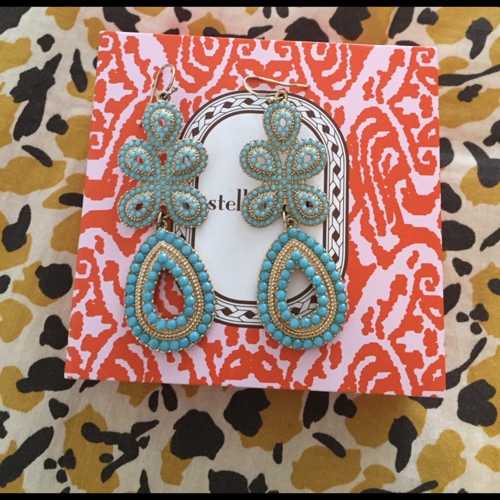 Stella & Dot Capri Chandelier  earrings
