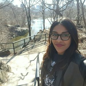 Meet your Posher, Gabriela