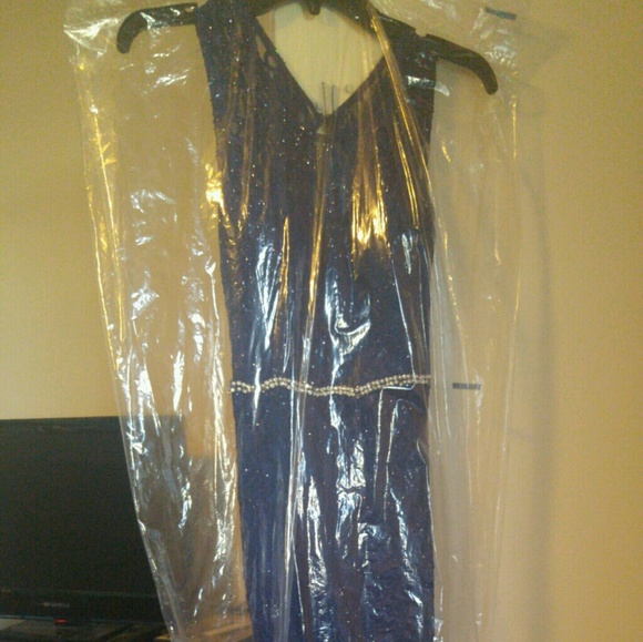 Prom dress - Picture 2 of 2