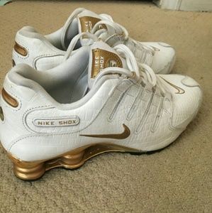 Nike Shox white and gold size 9