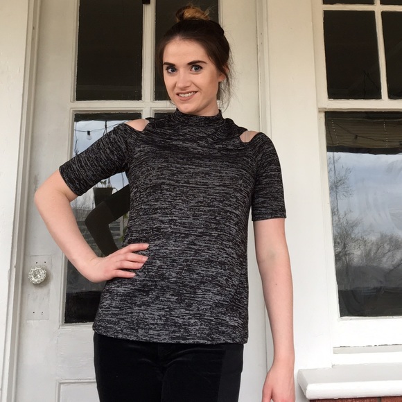 Heather gray cold shoulder top, high collar - Picture 5 of 5