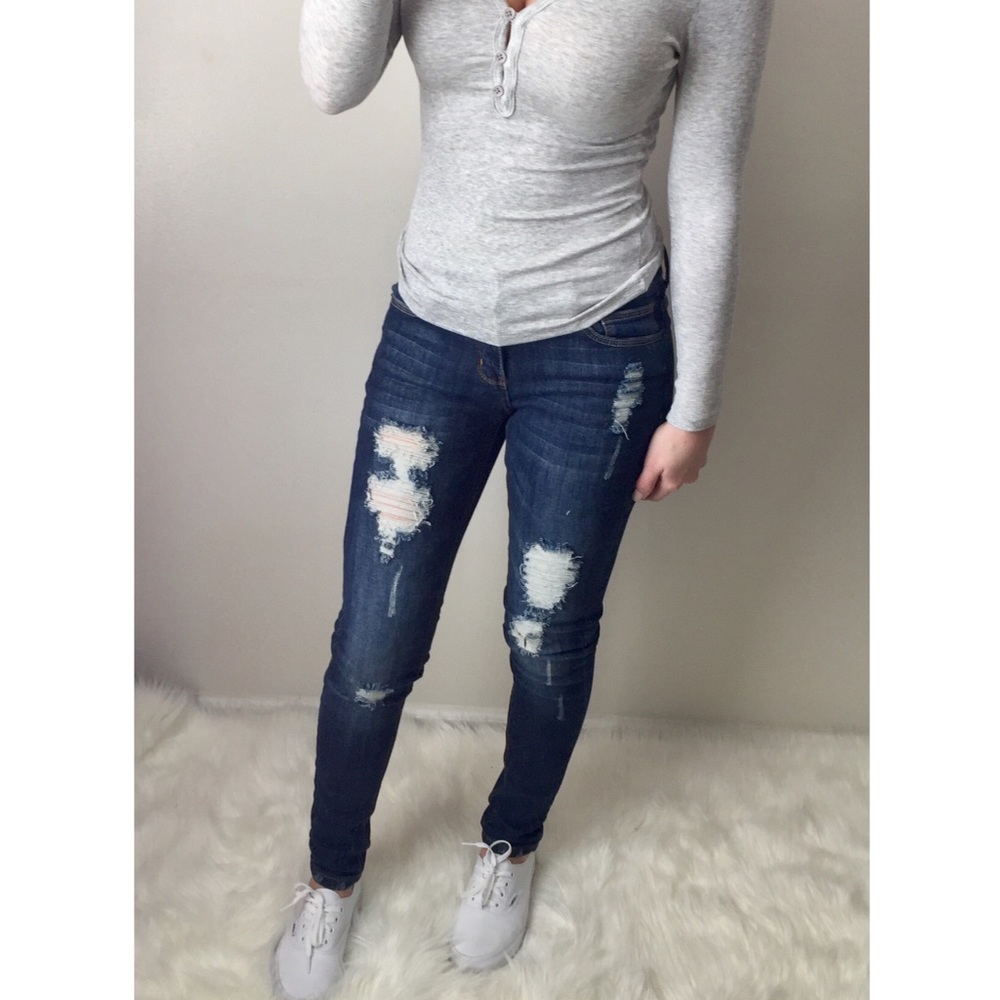 PRICE DROP ⬇️ KELLY Dark Wash Destroyed Denim Jean - Picture 2 of 6