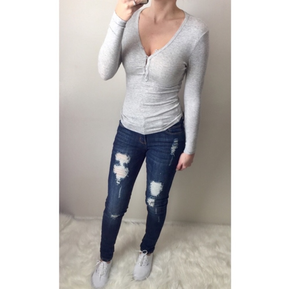 PRICE DROP ⬇️ KELLY Dark Wash Destroyed Denim Jean - Picture 5 of 6