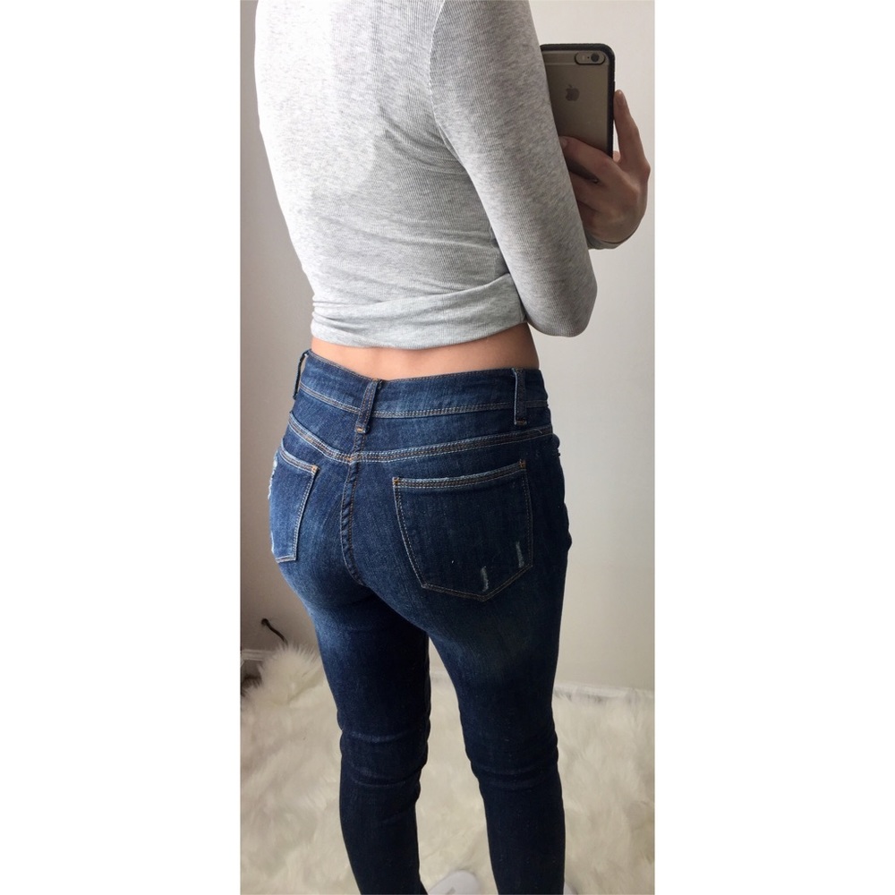 PRICE DROP ⬇️ KELLY Dark Wash Destroyed Denim Jean - Picture 6 of 6