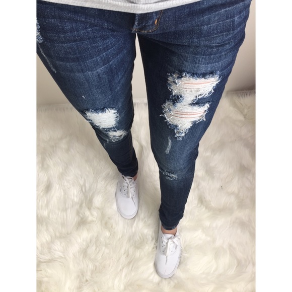 PRICE DROP ⬇️ KELLY Dark Wash Destroyed Denim Jean - Picture 4 of 6