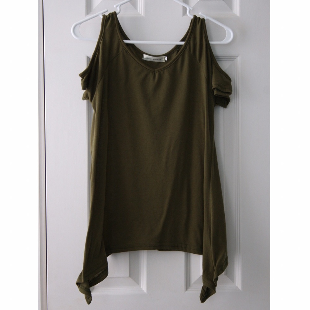 Army Green Cutout Asymmetrical Tshirt