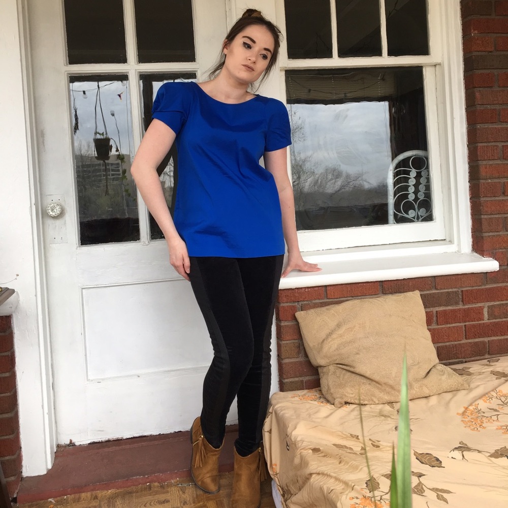 Gorgeous blue Theory blouse