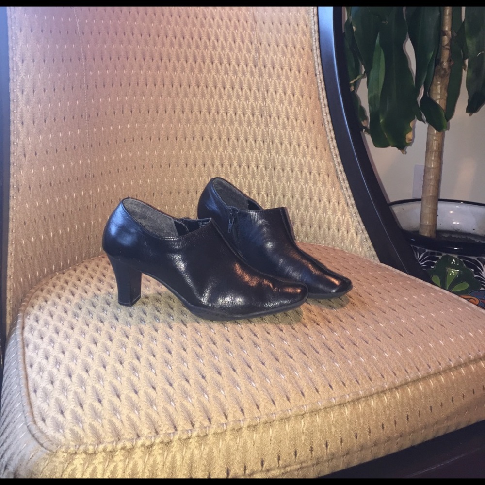 Black Heels by Aerosoles