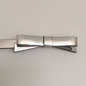 Kate Spade Silver Bow Leather Belt