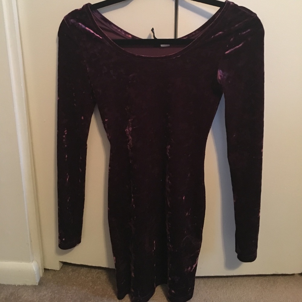 Dark purple velvet long sleeve dress
