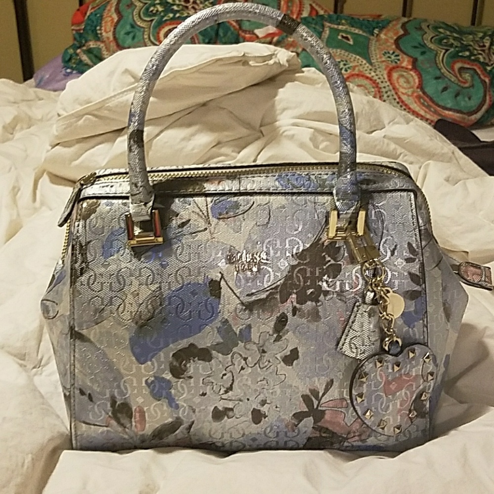 👜🛍Guess Handbag with Strap❣🇱🇷😉🇲🇽
