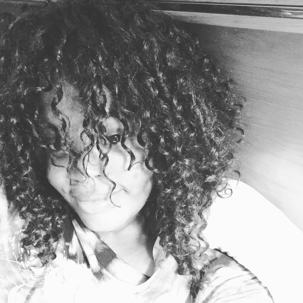 Meet your Posher, Khadia