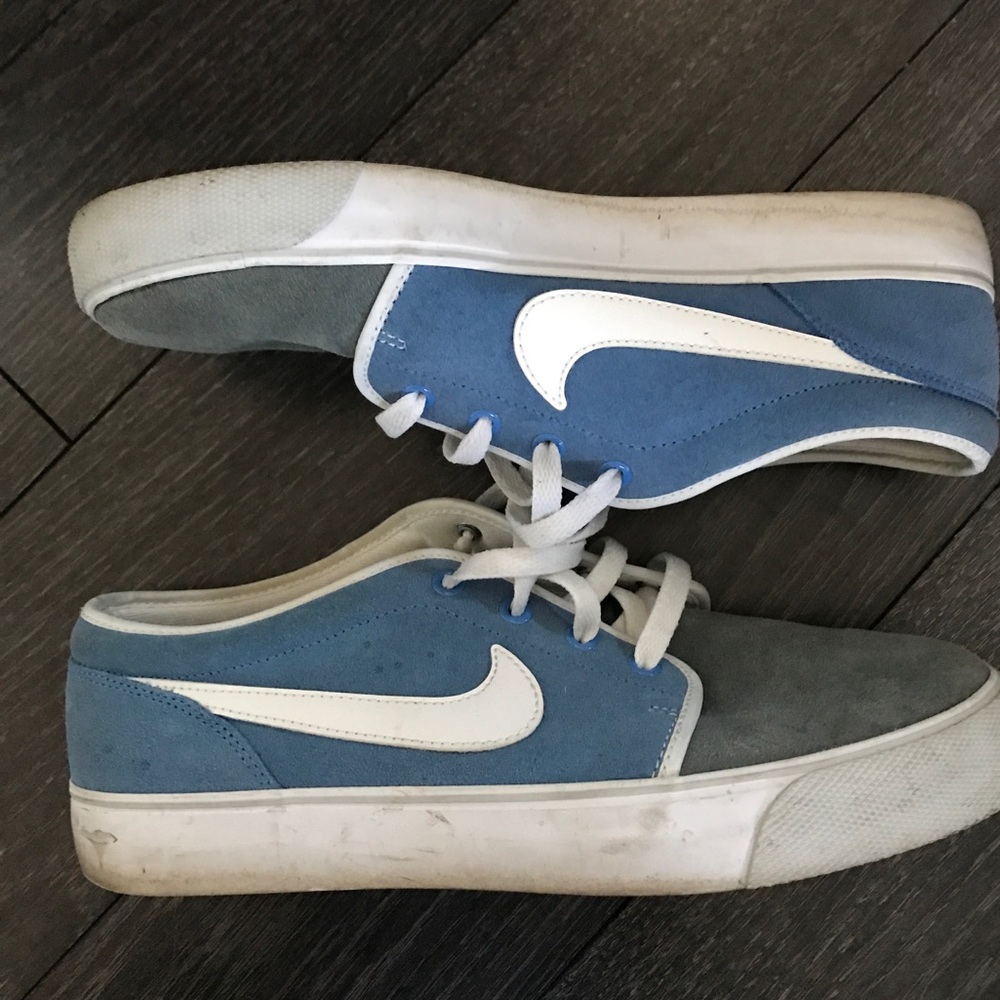 Nike casual shoes