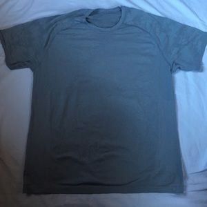 Men's short sleeve shirt // lululemon