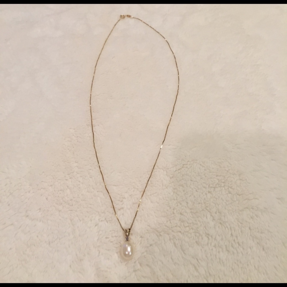 Diamond and pearl necklace with 14k gold chain