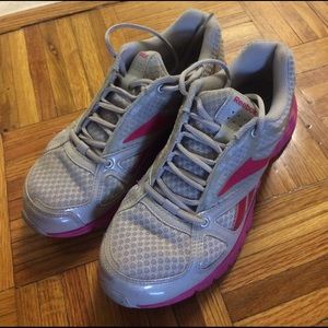 Reebok sneakers size7