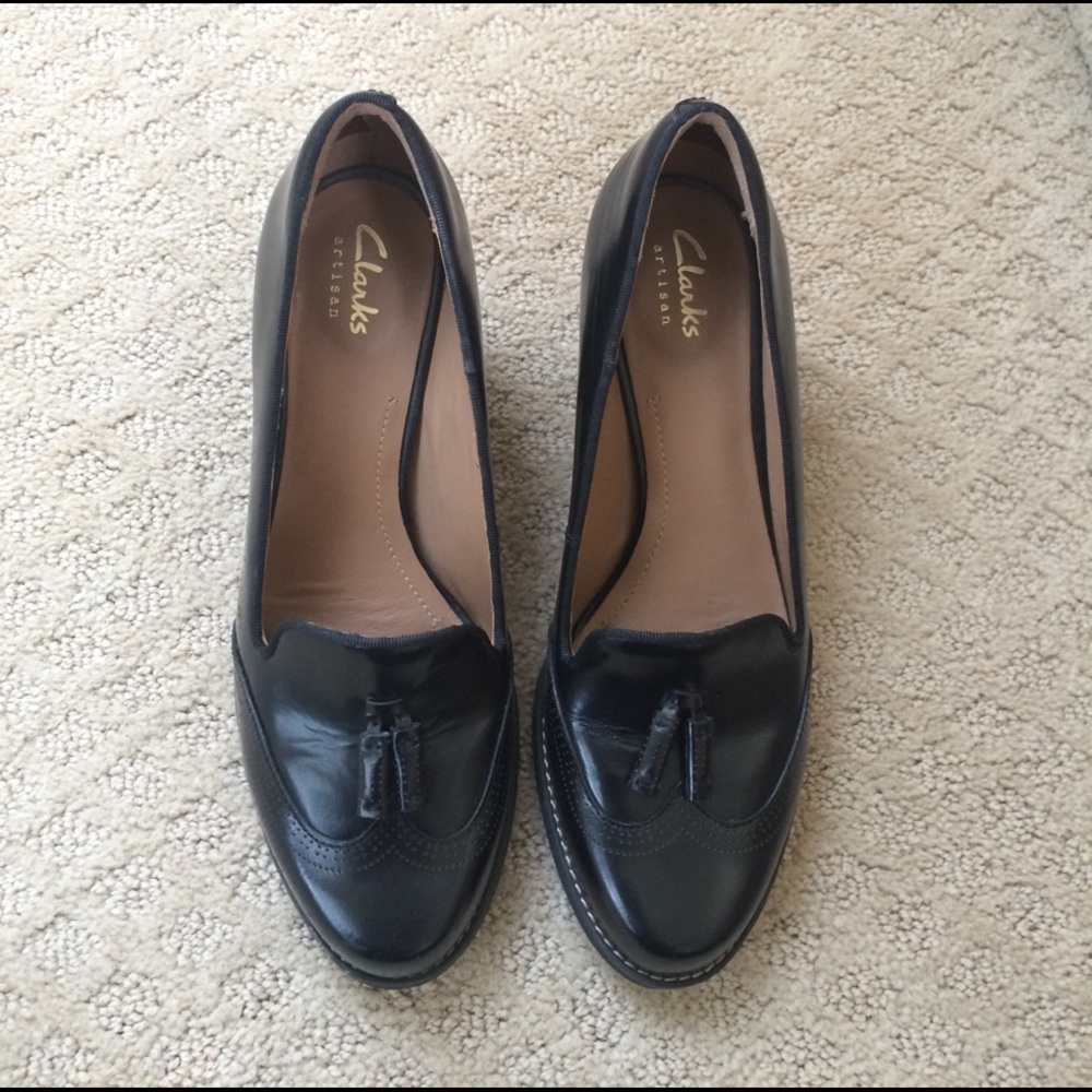 Artisan black shoe