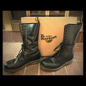 Dr. Martens 1914 Smooth Black