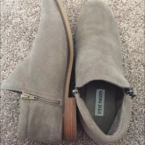 Steve Madden Connr Bootie Size 9.5
