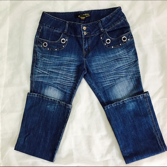 (13) B tton Style Jeans LIKE NEW - Picture 2 of 5