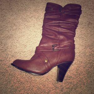 Heeled boots
