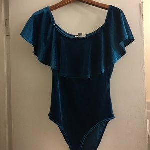 Forever 21 teal velvet bodysuit never before worn