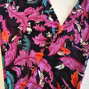 TC LuLaRoe unicorn leggings.Hard to find for sure!