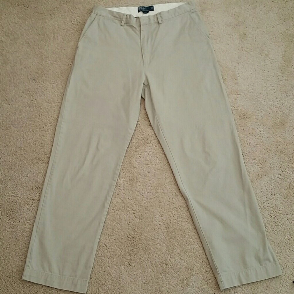 Polo Khakis Classic Chino. 34/32.  Stone.