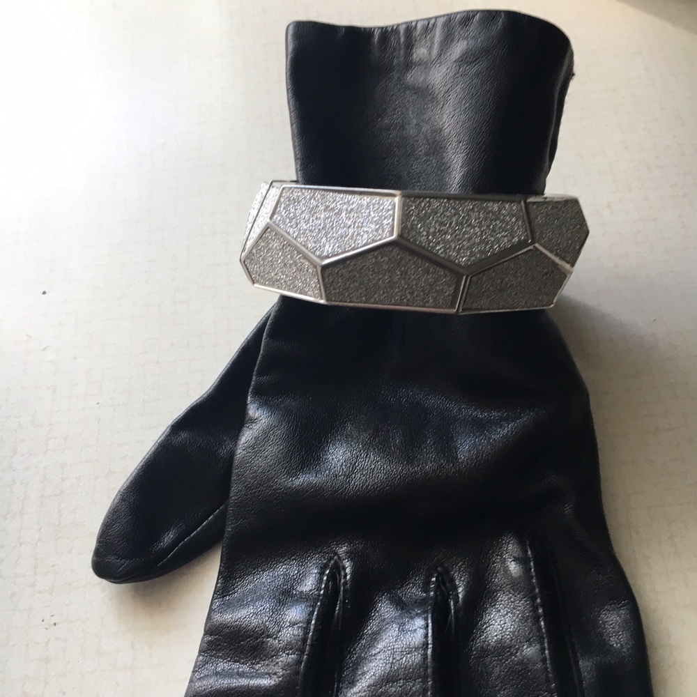 Price drop to New Years Eve!!! Be Fabulous!!