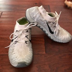 Nike Flyknit 3.0 White/Gray (Size 7 Women's)