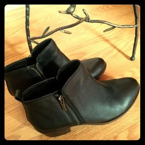 Lucky brand ankle boots