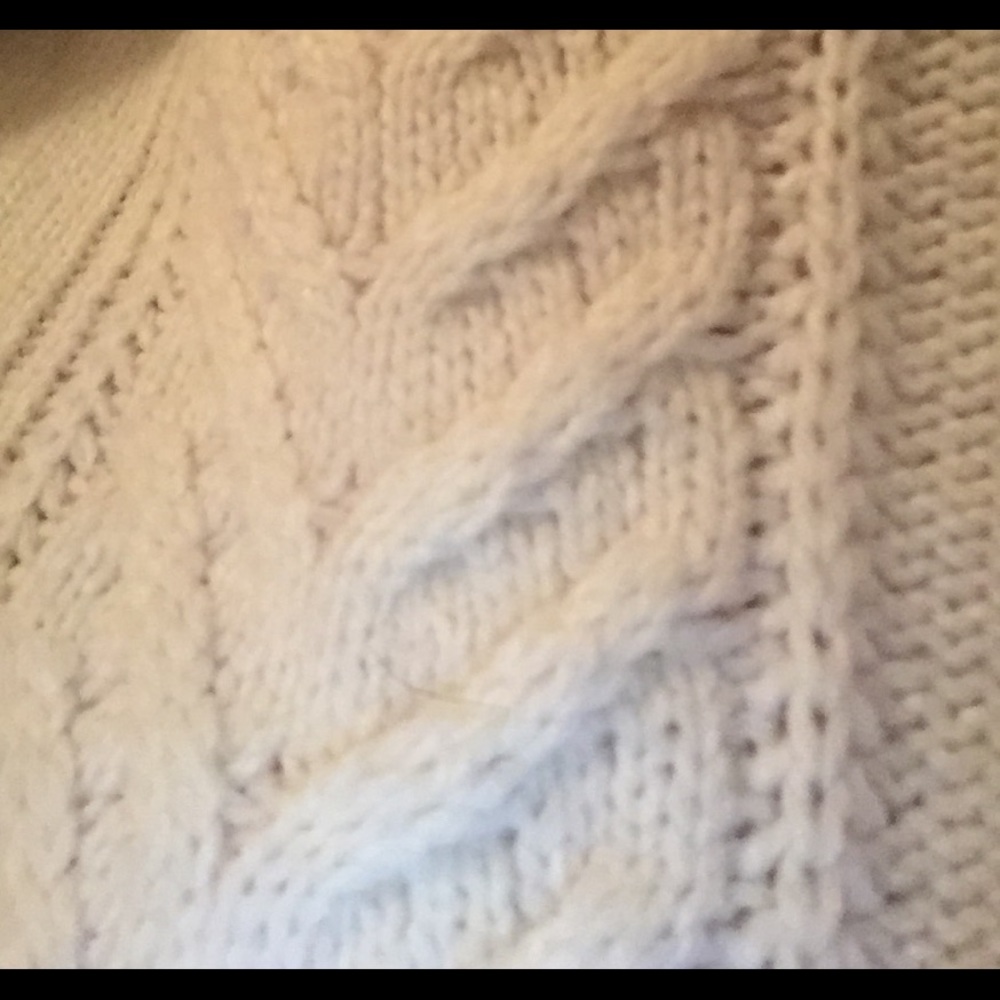 Turtle Neck - Picture 3 of 4