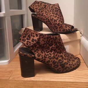 Leopard print peep toe sandal (bootie)