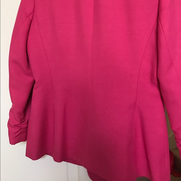Hot pink blazer! - Picture 5 of 6