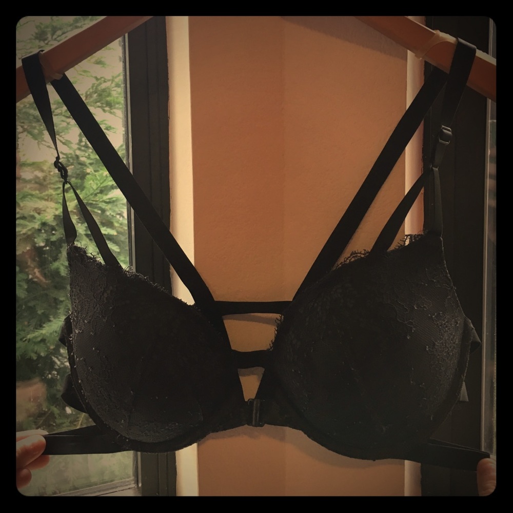 Victoria's Secret 36C strappy pushup
