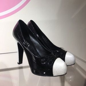 Chanel patent pump