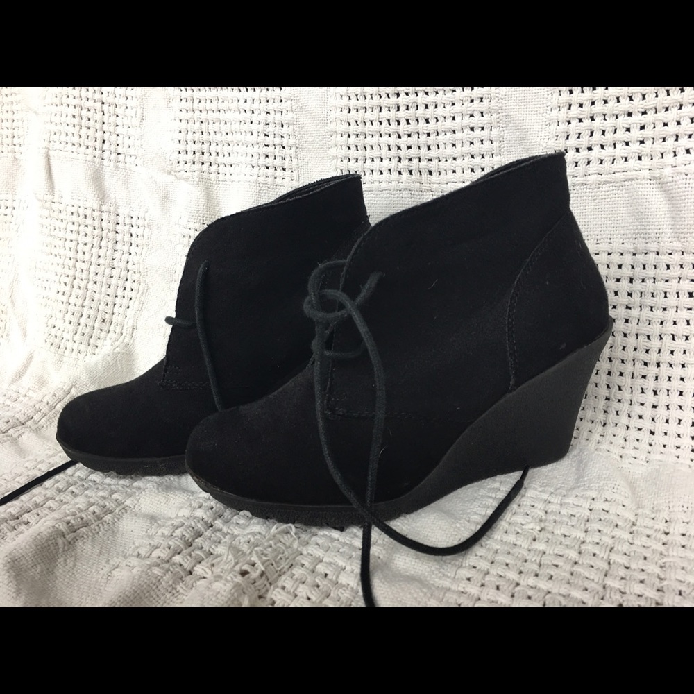 Merona Black Suede Wedge Ankle Boots. Size 6.5.