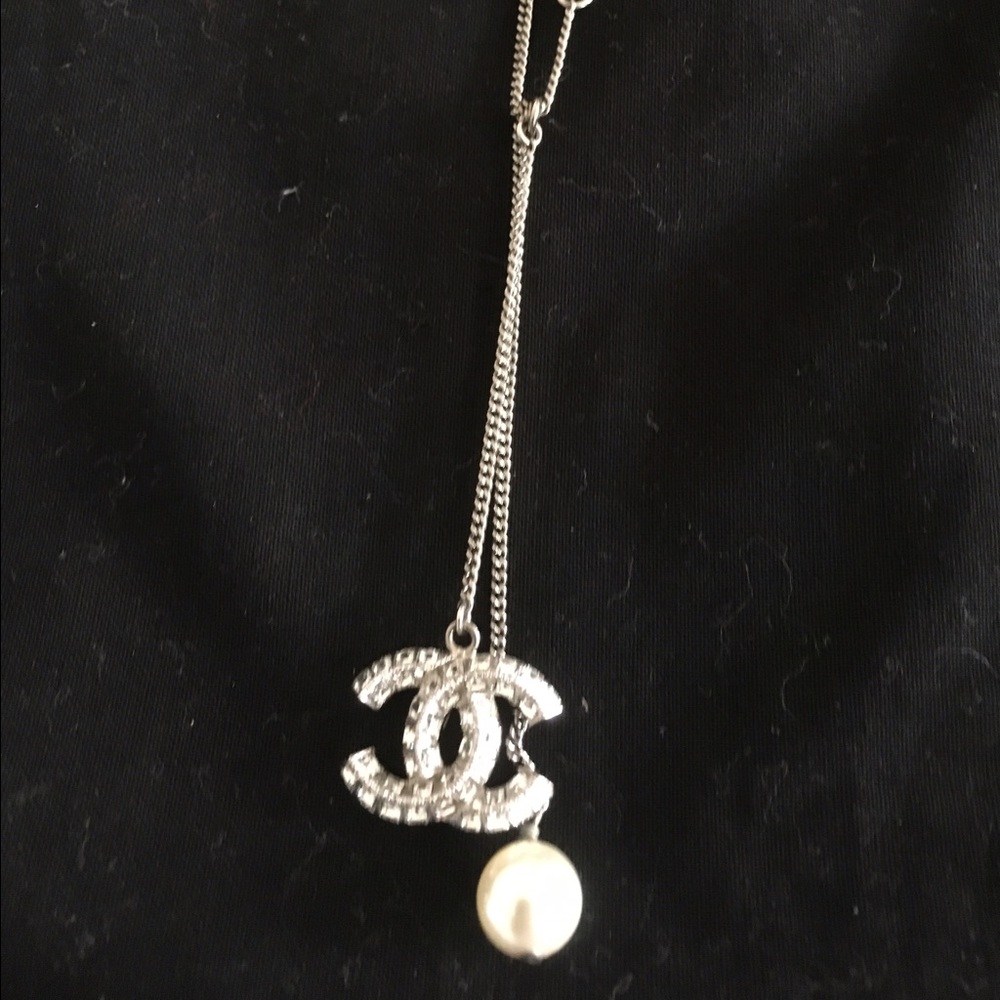 Authentic Chanel cc  pearly necklace- like new.