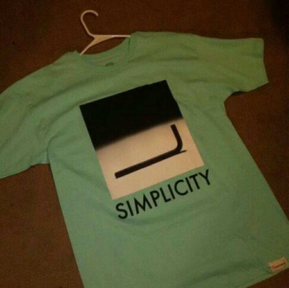 Diamond supply co tee.