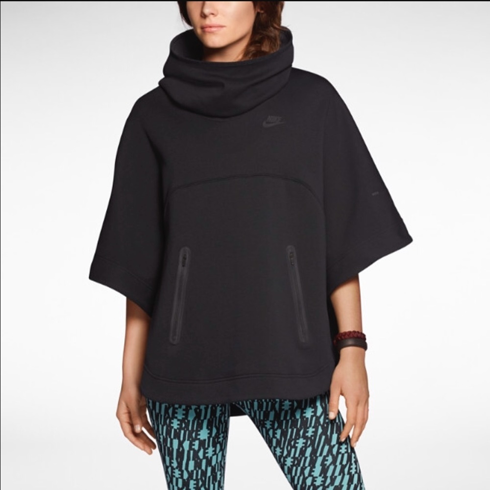 Nike Tech Fleece Poncho