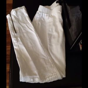 White motto jeggings!