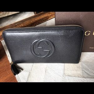 Gucci Soho Zip Around Black Wallet or Small Clutch