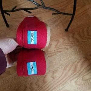 Red TOMS