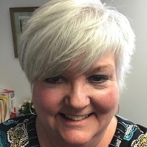 Meet your Posher, Denise