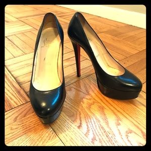 Christian Louboutin - Bianca black leather pumps